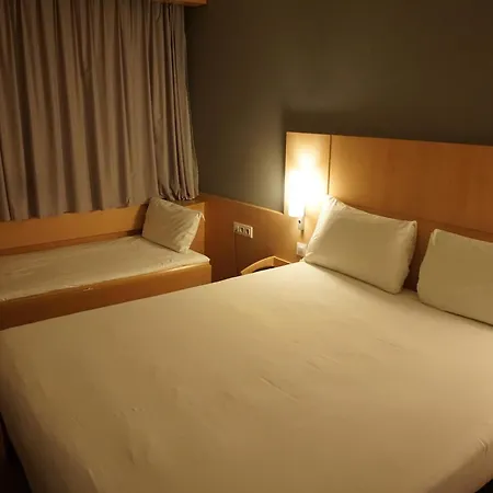 Otel Ibis 2*