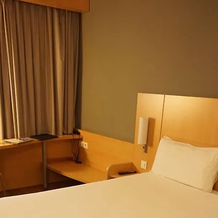 Ibis Szálloda 2*
