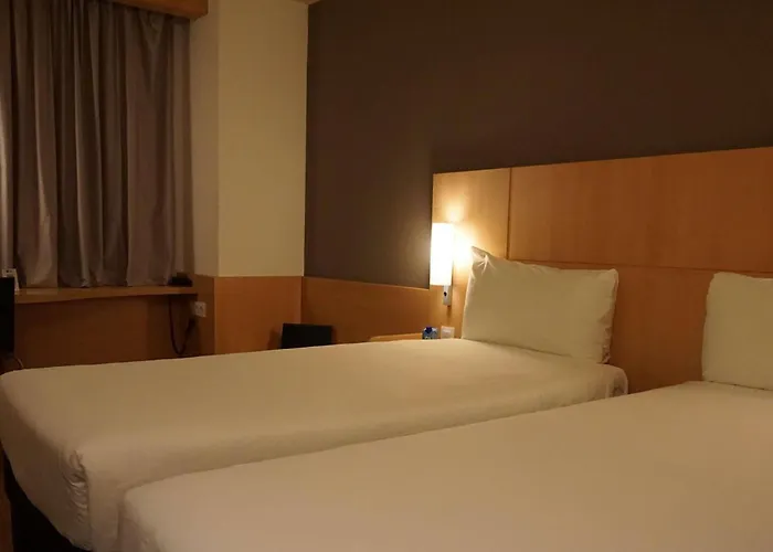 Ibis Hotel 2*