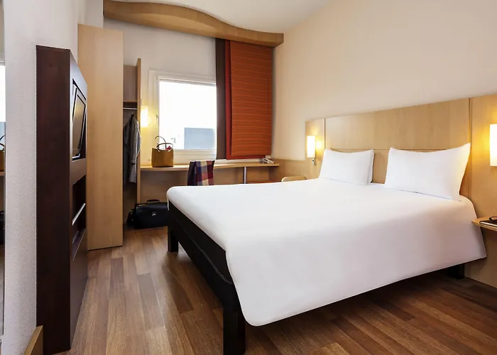Ibis Hotel 2*